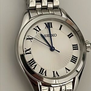 Seiko SUR327 ladies watch